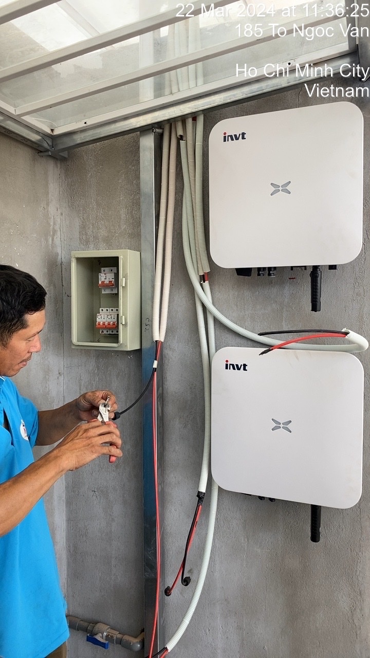 Inverter và tủ điện điện mặt trời đặt nơi khô ráo có mái che